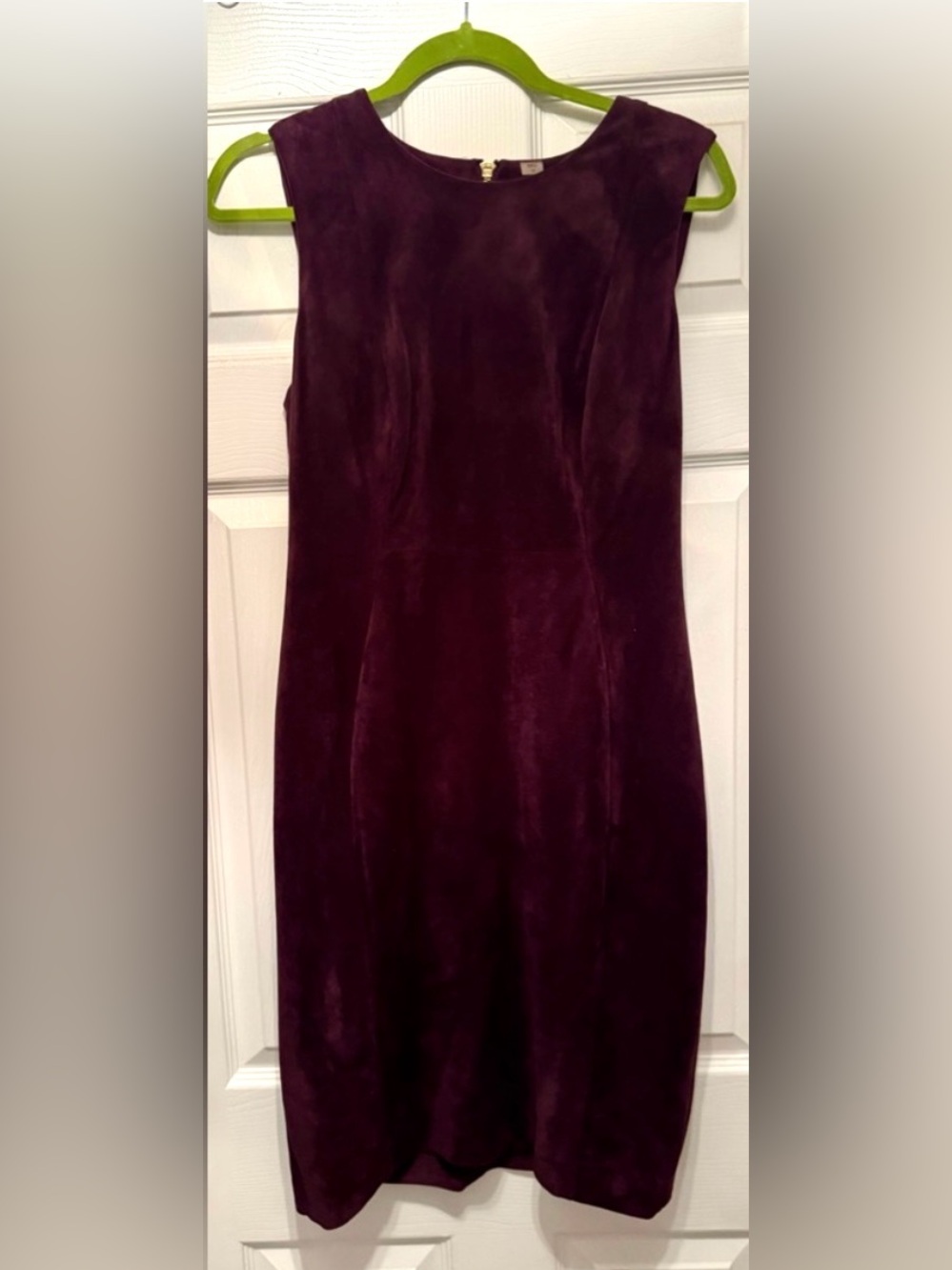 Calvin Klein Sleeveless Faux
Suede Princess Seam Burgundy
Sheath Dress Size 10